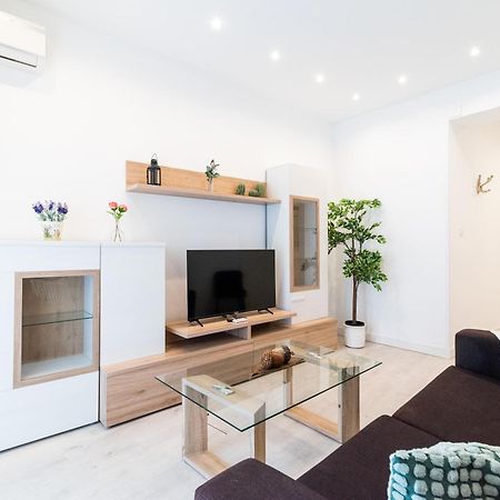 Wekey Homes Granada, Elvira Suites Centro Екстериор снимка