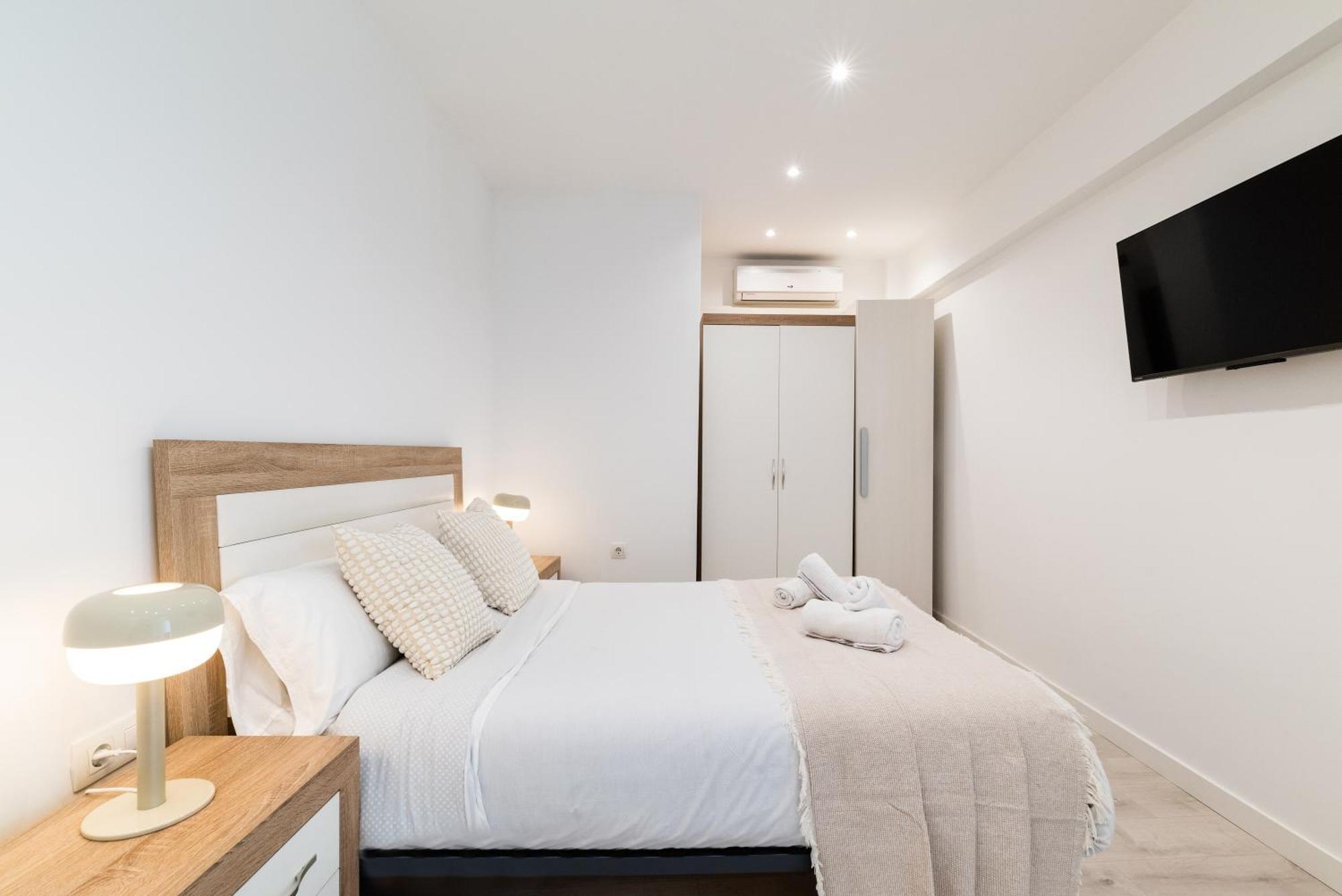 Wekey Homes Granada, Elvira Suites Centro Екстериор снимка
