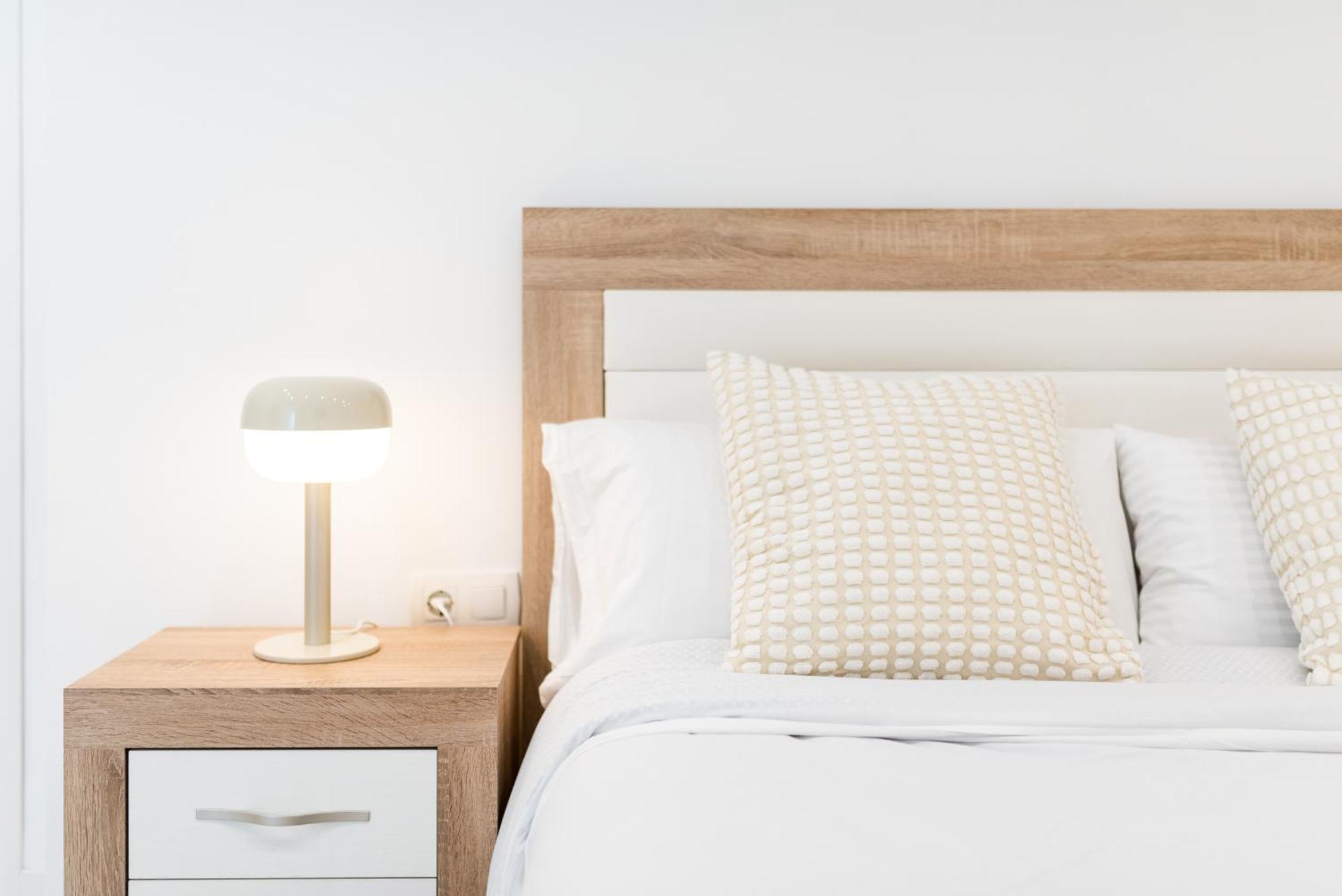 Wekey Homes Granada, Elvira Suites Centro Екстериор снимка