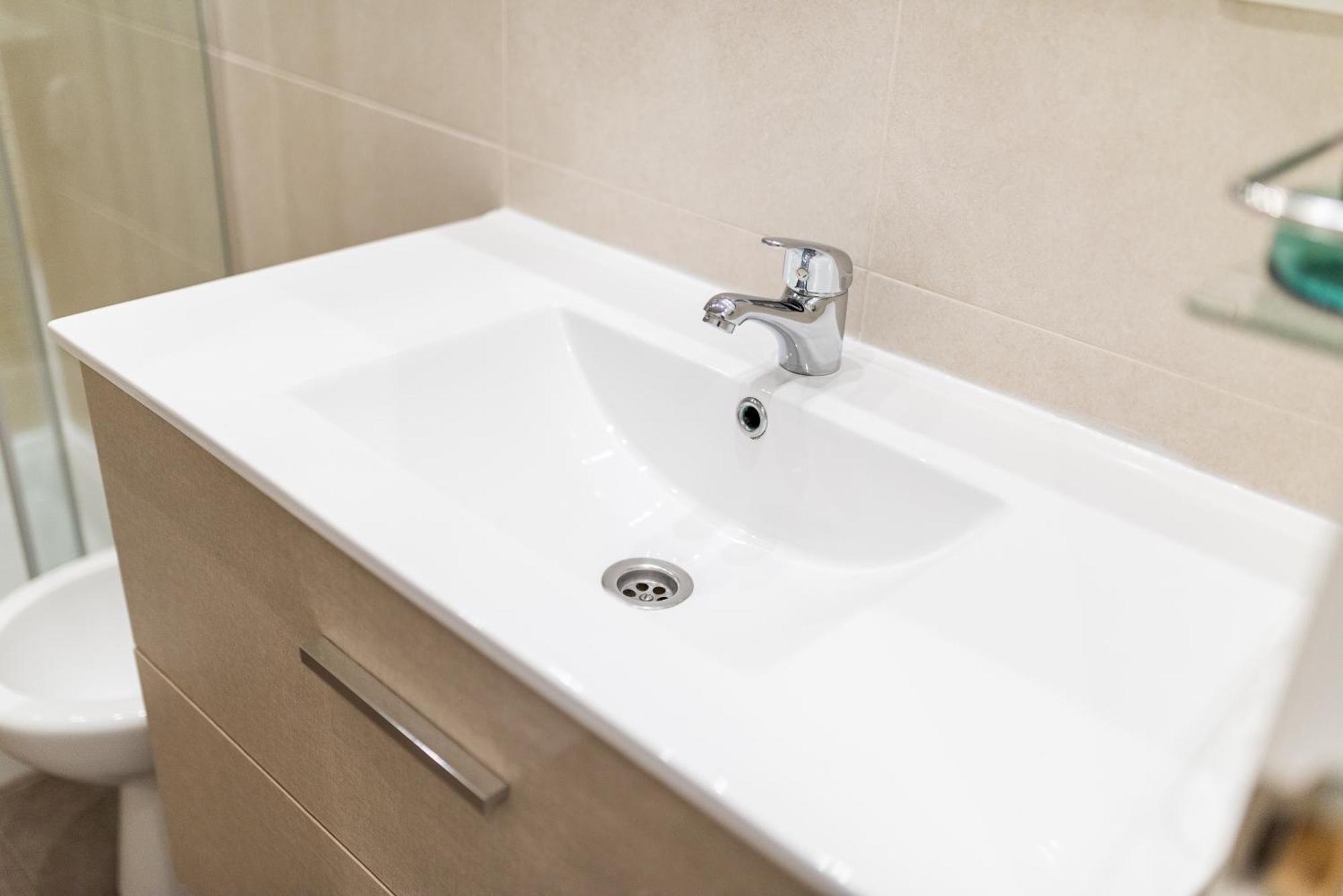 Wekey Homes Granada, Elvira Suites Centro Екстериор снимка