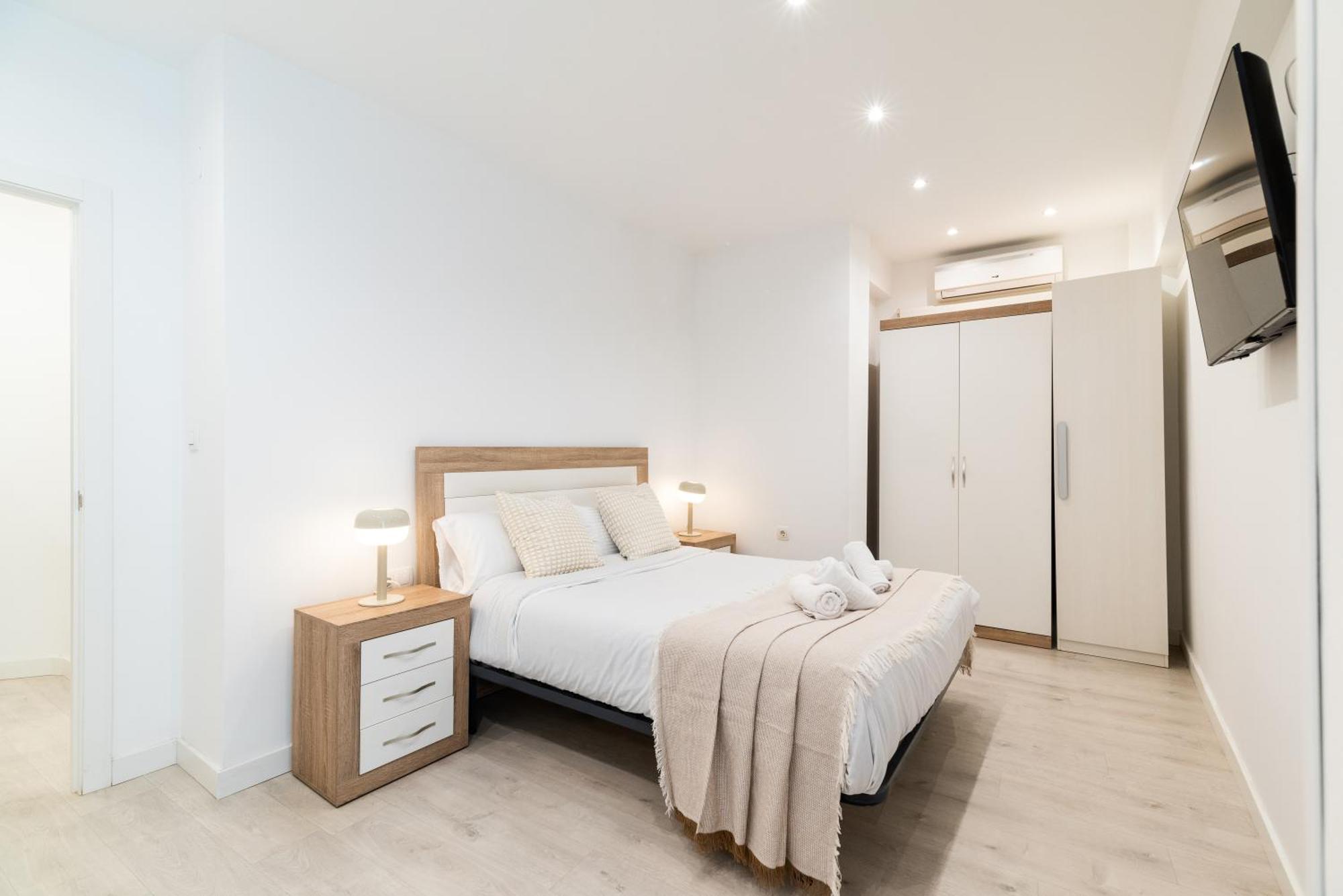 Wekey Homes Granada, Elvira Suites Centro Екстериор снимка