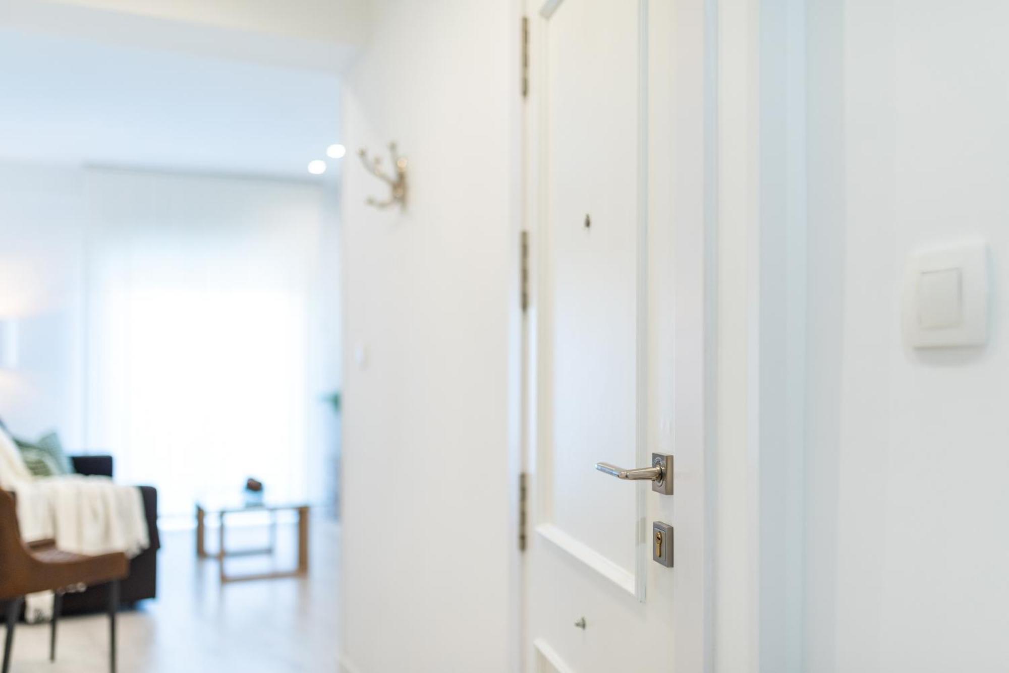 Wekey Homes Granada, Elvira Suites Centro Екстериор снимка