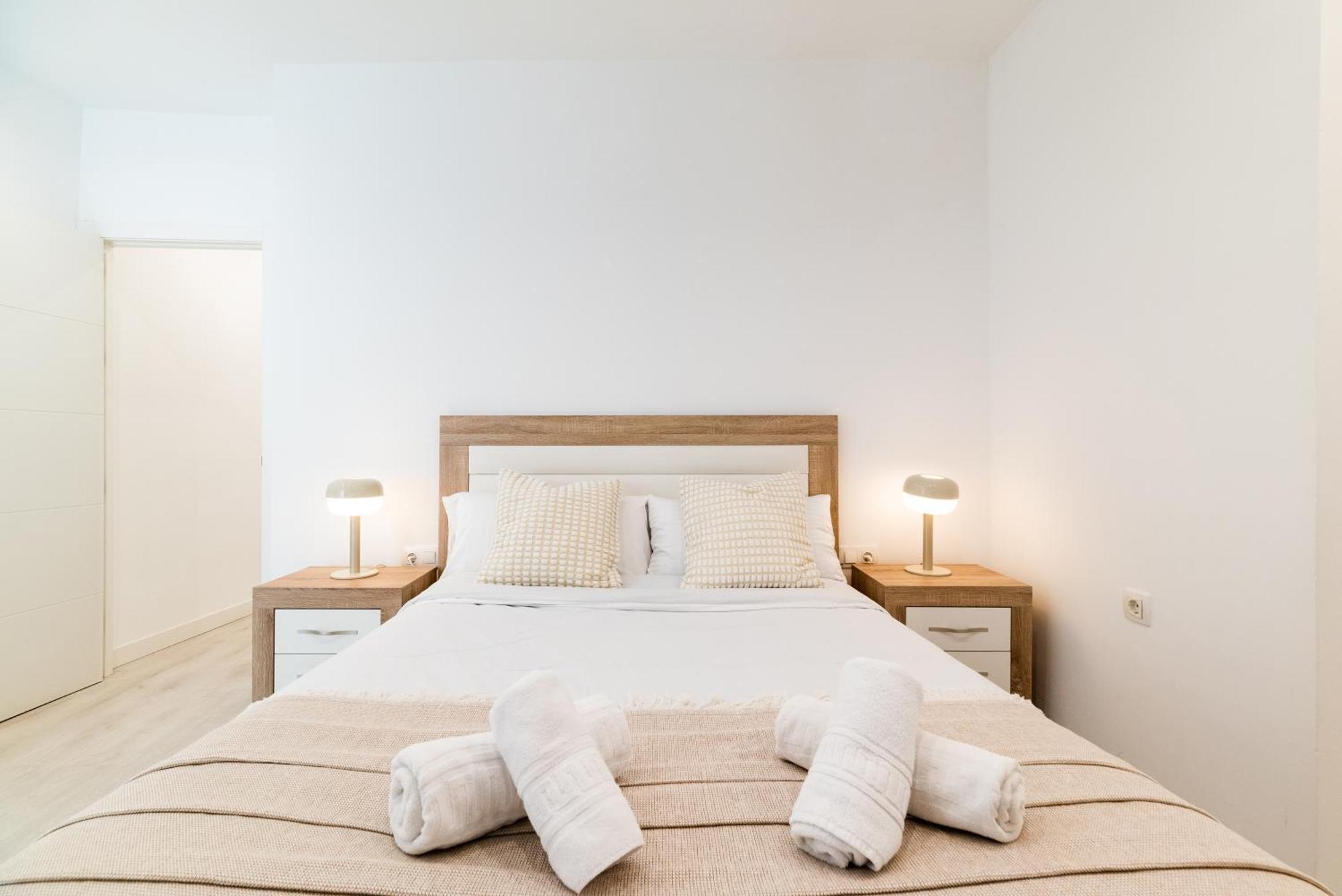 Wekey Homes Granada, Elvira Suites Centro Екстериор снимка