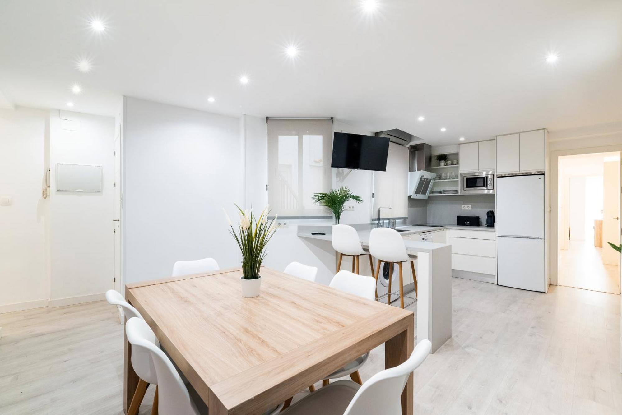 Wekey Homes Granada, Elvira Suites Centro Екстериор снимка