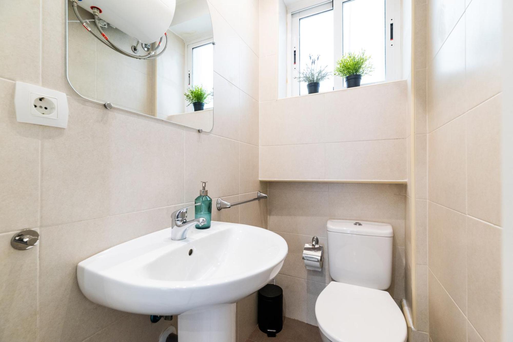 Wekey Homes Granada, Elvira Suites Centro Екстериор снимка