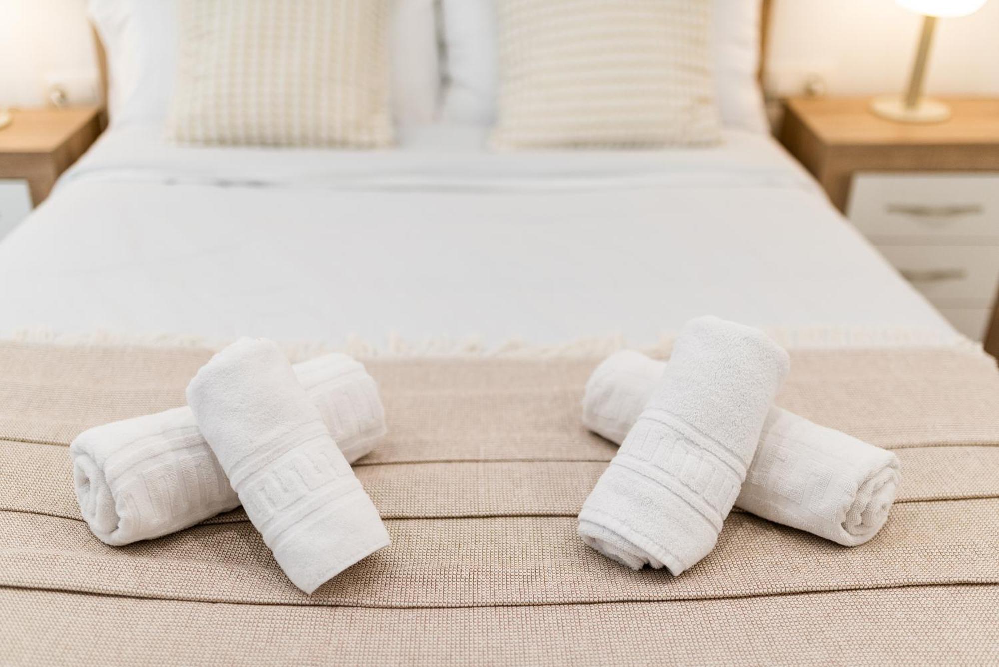 Wekey Homes Granada, Elvira Suites Centro Екстериор снимка