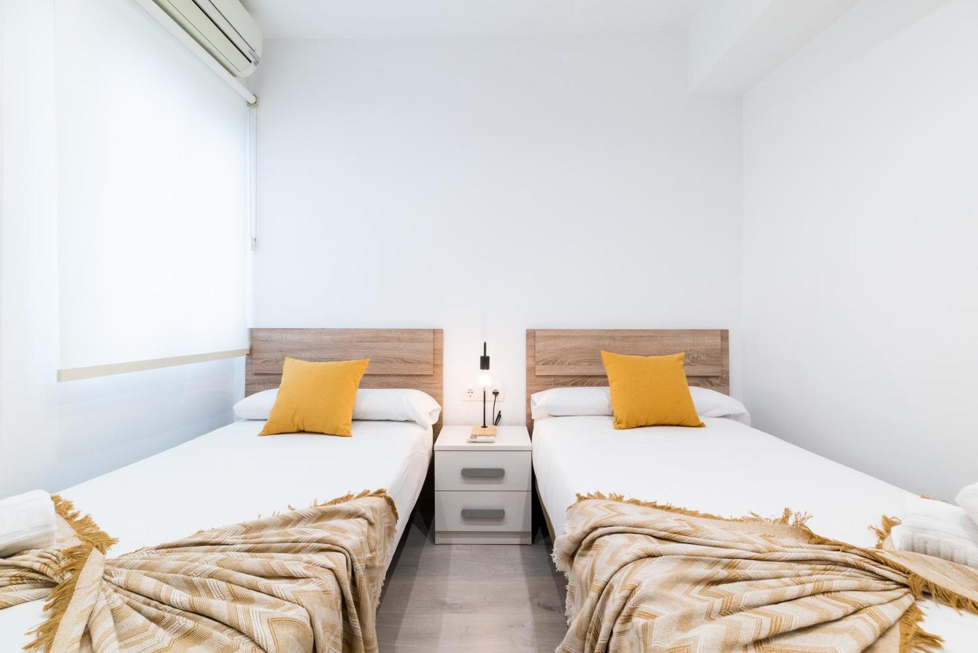 Wekey Homes Granada, Elvira Suites Centro Екстериор снимка