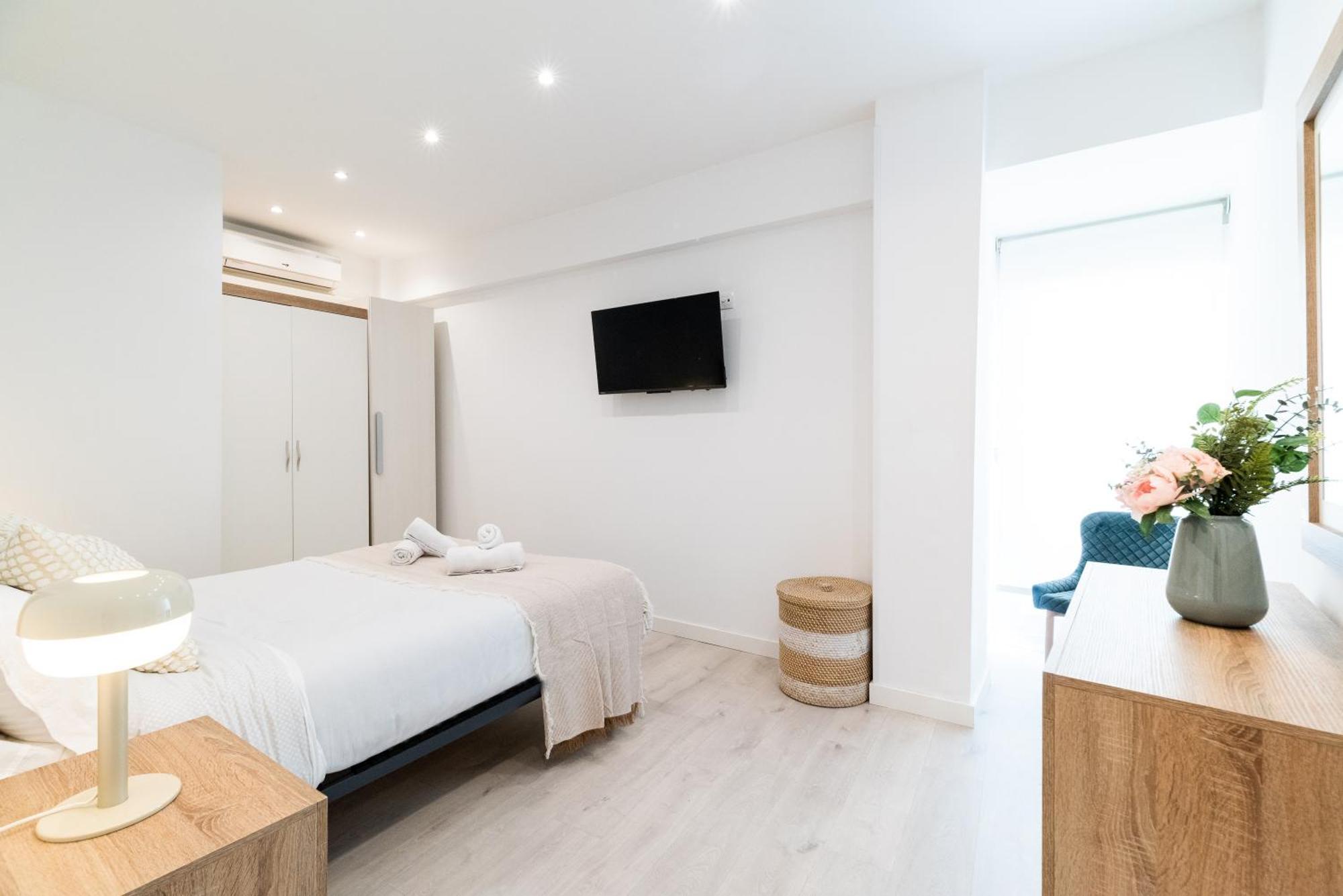 Wekey Homes Granada, Elvira Suites Centro Екстериор снимка